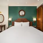 Ds La Belle Vie Hotel & Suite