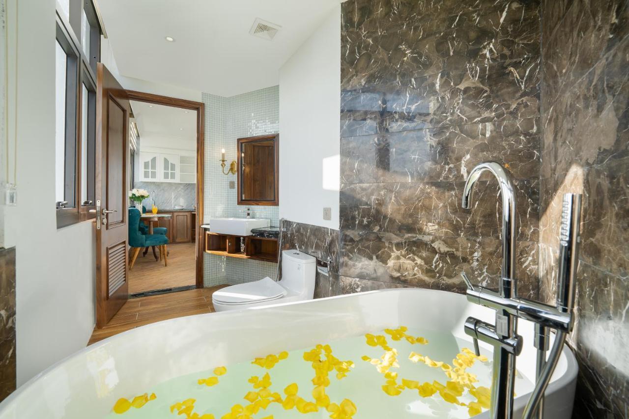 Hotel Ds La Belle Vie & 4*